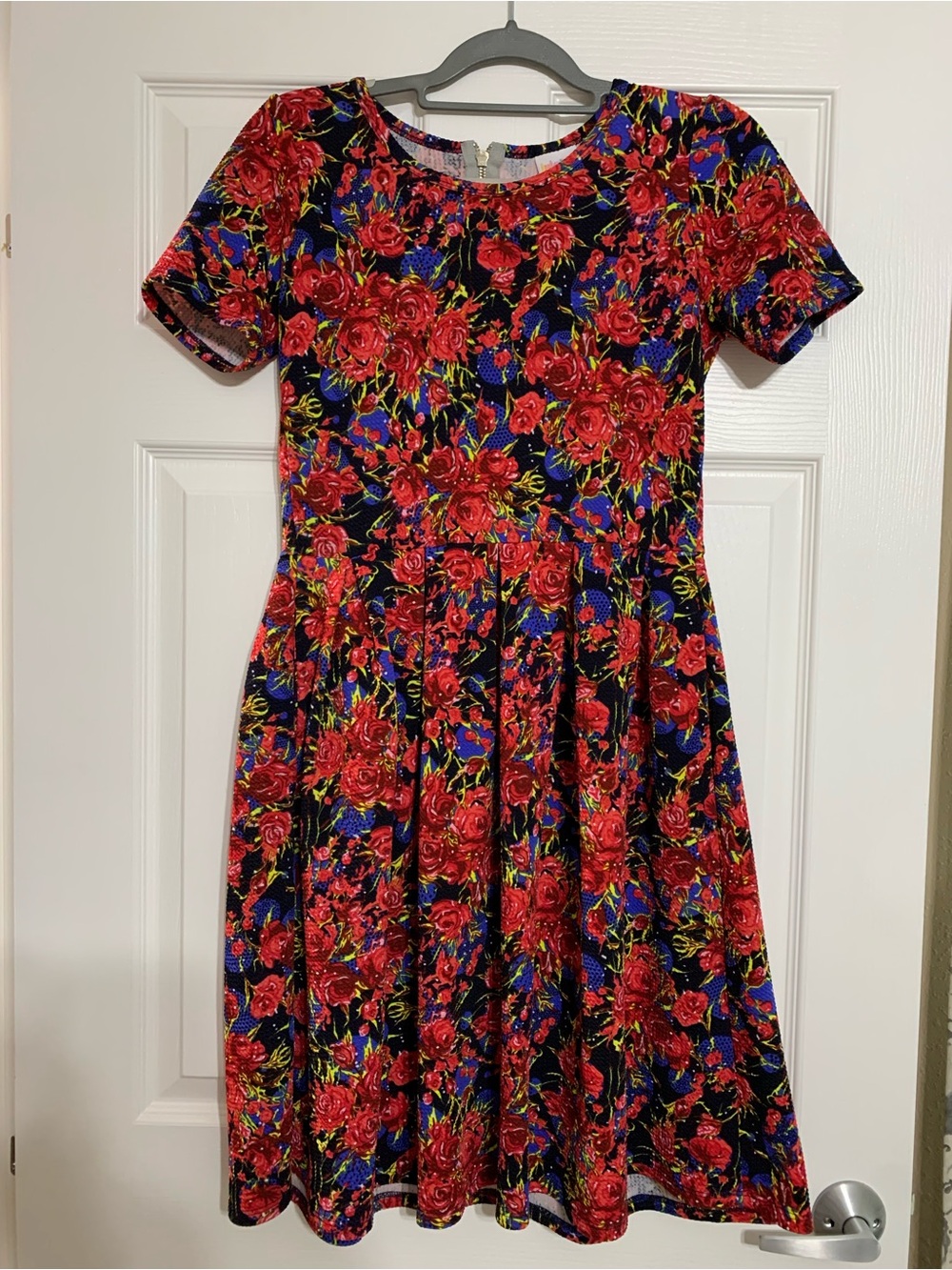 LuLaRoe Red Rose Floral Short Sleeve Dress with Blue Accents